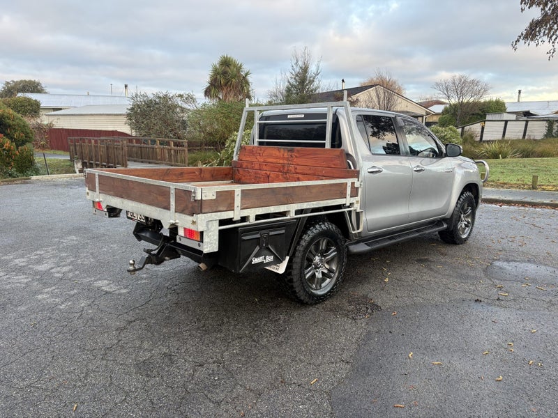 2022 Toyota Hilux SR5 2.8DT 6MT 4WD DCW/4D/5S image 5