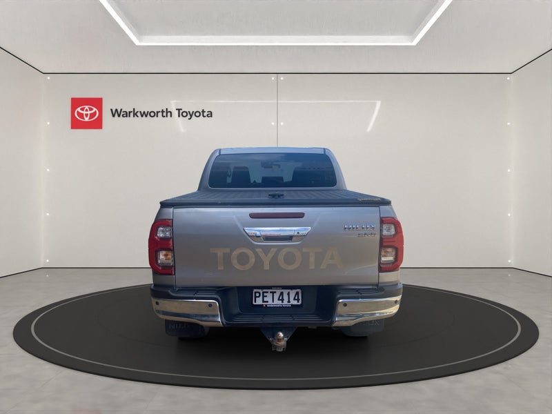 2022 Toyota Hilux SR5 2.8DT 6MT 4WD DCW/4D/5S (... image 4