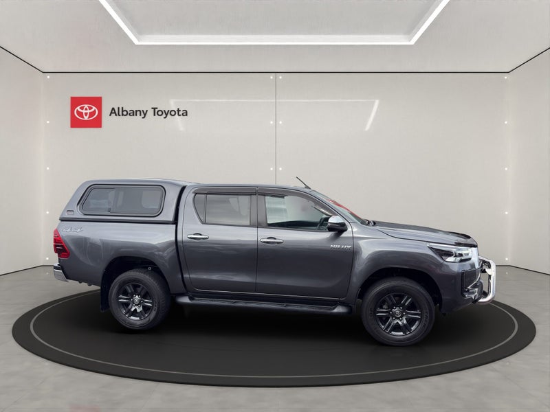 2022 Toyota Hilux SR5 2.8DT 6MT 4WD DCW/4D/5S (... image 2