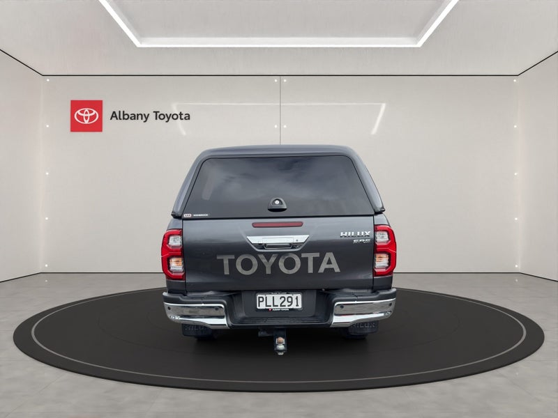 2022 Toyota Hilux SR5 2.8DT 6MT 4WD DCW/4D/5S (... image 4