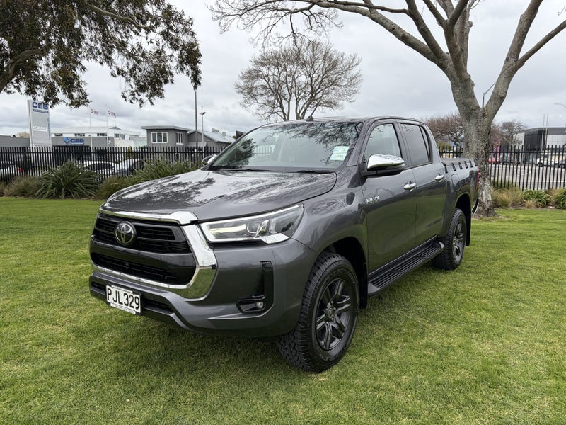 2022 Toyota Hilux SR5 2.8DT Automatic 2WD Doubl... image 3