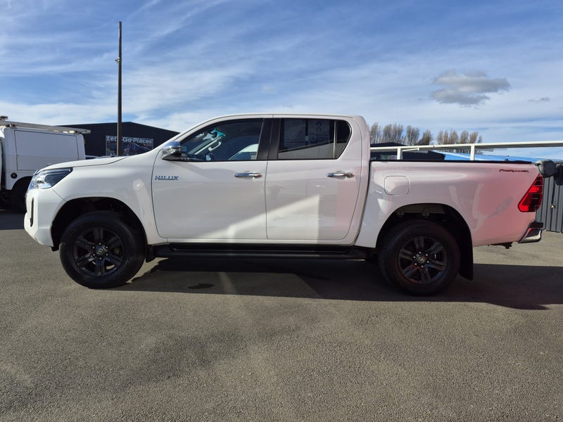 2022 Toyota Hilux SR5 2.8DT Automatic 2WD Doubl... image 4