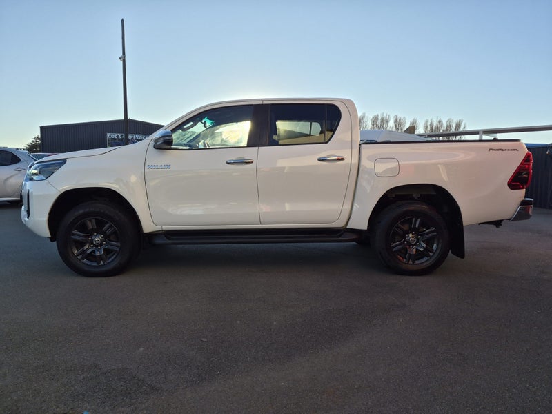 2022 Toyota Hilux SR5 2.8DT Automatic 2WD Doubl... image 5