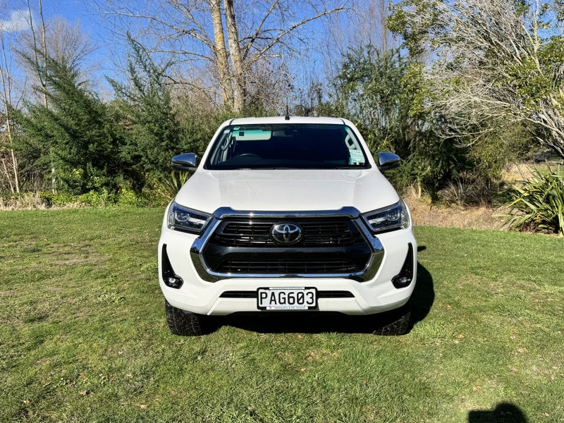 2022 Toyota Hilux SR5 2.8DT Automatic 2WD Doubl... image 2