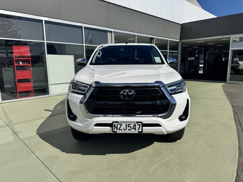 2022 Toyota Hilux SR5 2.8DT Automatic 2WD Doubl... image 2
