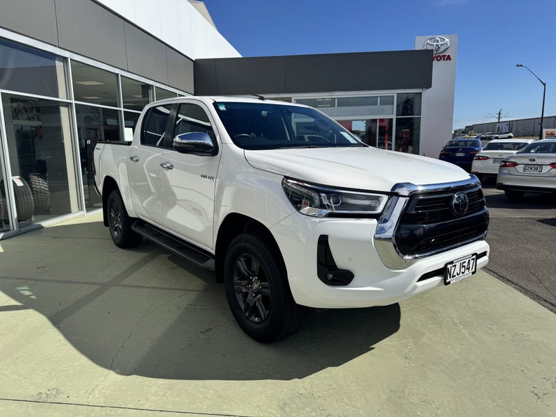 2022 Toyota Hilux SR5 2.8DT Automatic 2WD Doubl... image 3