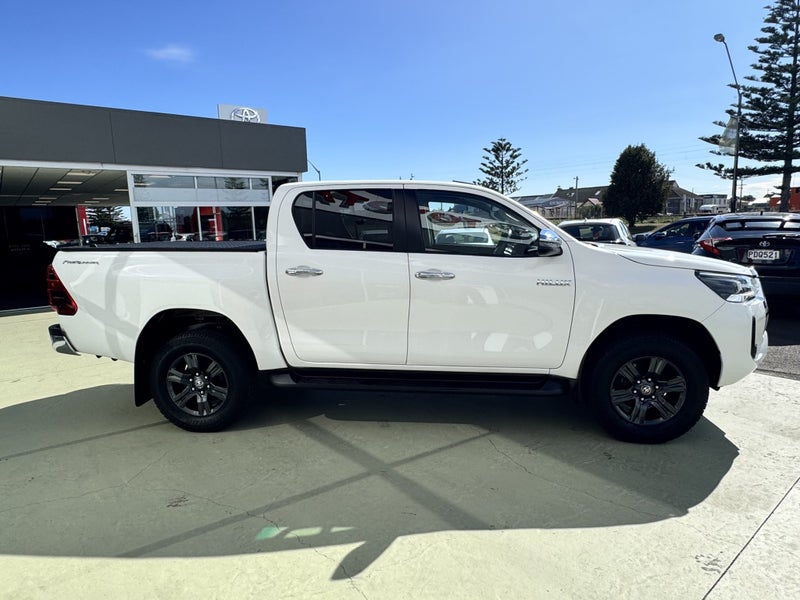 2022 Toyota Hilux SR5 2.8DT Automatic 2WD Doubl... image 5