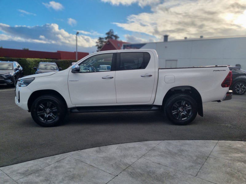 2022 Toyota Hilux SR5 2.8DT Automatic 2WD Doubl... image 5