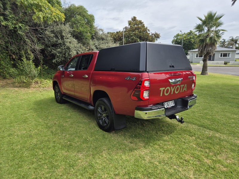 2022 Toyota Hilux SR5 2.8DT D/C 4WD image 4