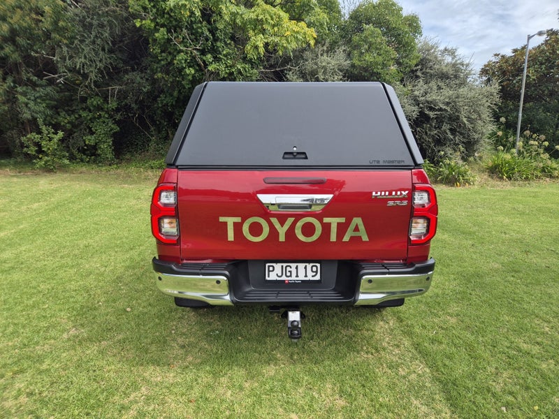 2022 Toyota Hilux SR5 2.8DT D/C 4WD image 5