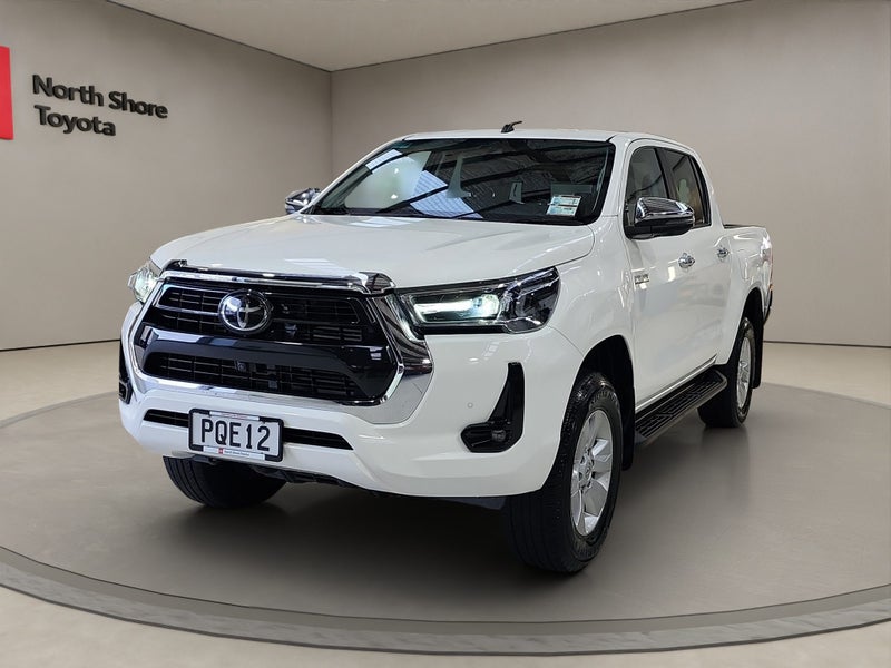 2022 Toyota Hilux SR5 2.8L Diesel Turbo 2WD Ute image 3