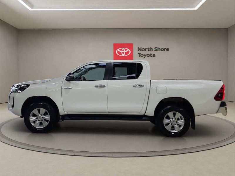 2022 Toyota Hilux SR5 2.8L Diesel Turbo 2WD Ute image 4