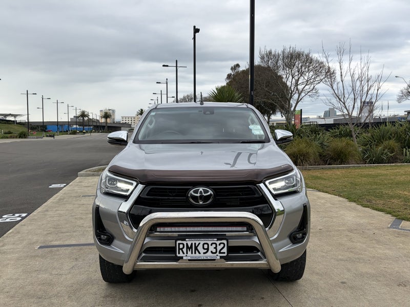 2022 Toyota Hilux SR5 4WD 2.8DT Automatic Doubl... image 2