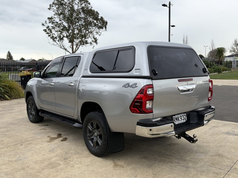 2022 Toyota Hilux SR5 4WD 2.8DT Automatic Doubl... image 5