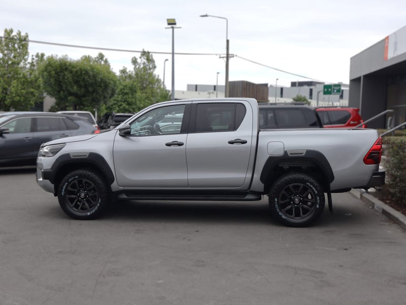 2022 Toyota Hilux SR5 CRUISER 2.8 4WD AUTO LEATHER image 4