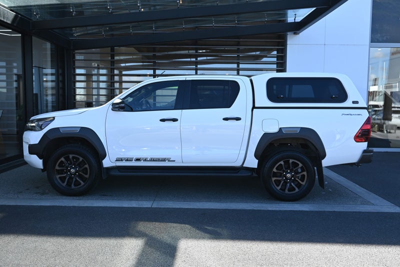 2022 Toyota Hilux SR5 Cruiser 2.8 Turbo Diesel... image 3