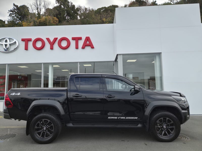 2022 Toyota Hilux SR5 Cruiser 2.8DT 4WD Auto image 2