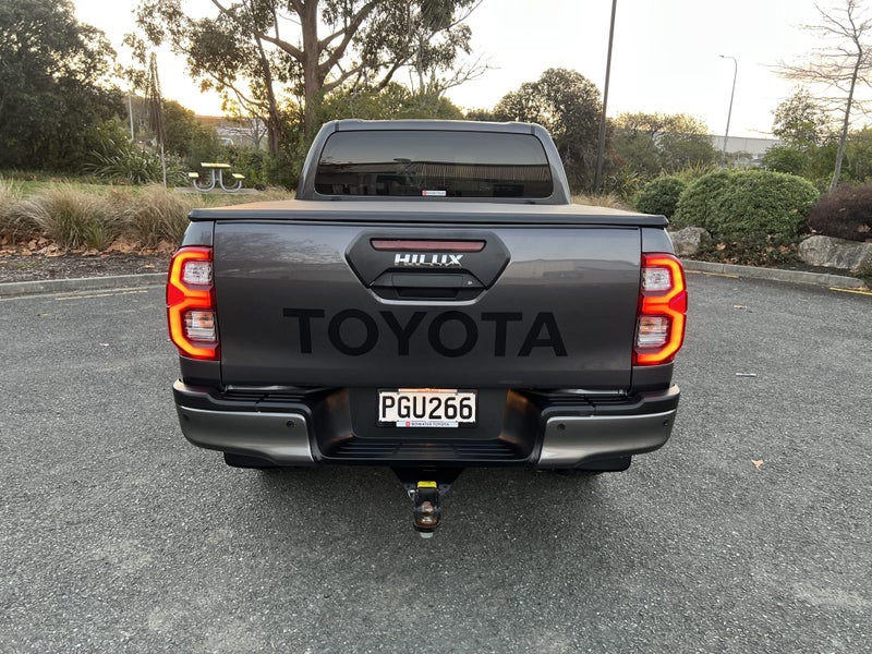 2022 Toyota Hilux SR5 CRUISER 2.8DT 6AT 4WD DCW... image 4