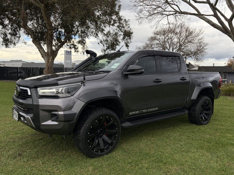 2022 Toyota Hilux SR5 Cruiser 2.8DT Double Cab... image 3