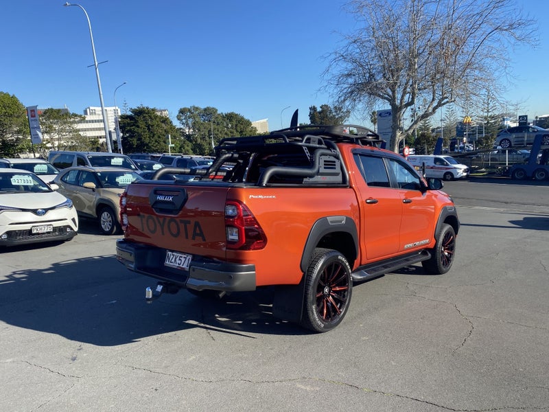 2022 Toyota Hilux SR5 Cruiser 2WD image 2