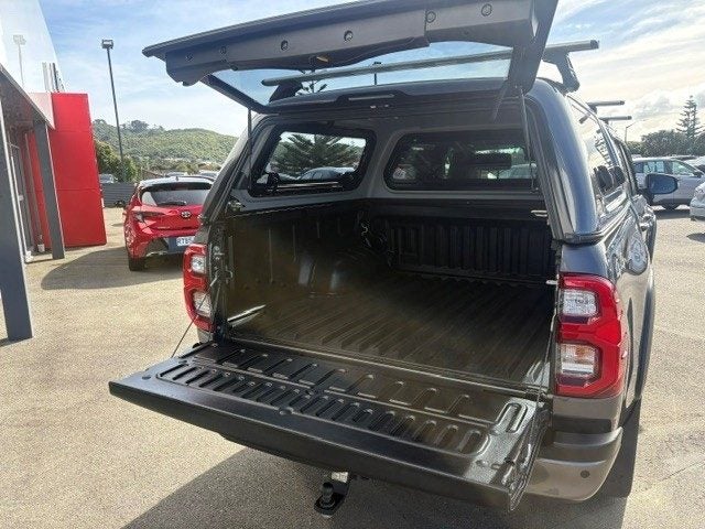 2022 Toyota Hilux SR5 Cruiser 4WD image 4