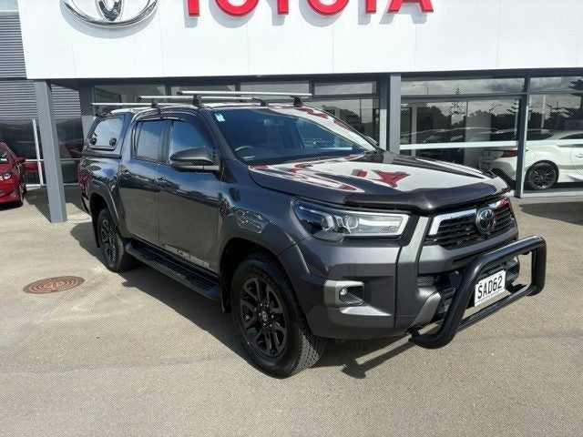 2022 Toyota Hilux SR5 Cruiser 4WD image 5