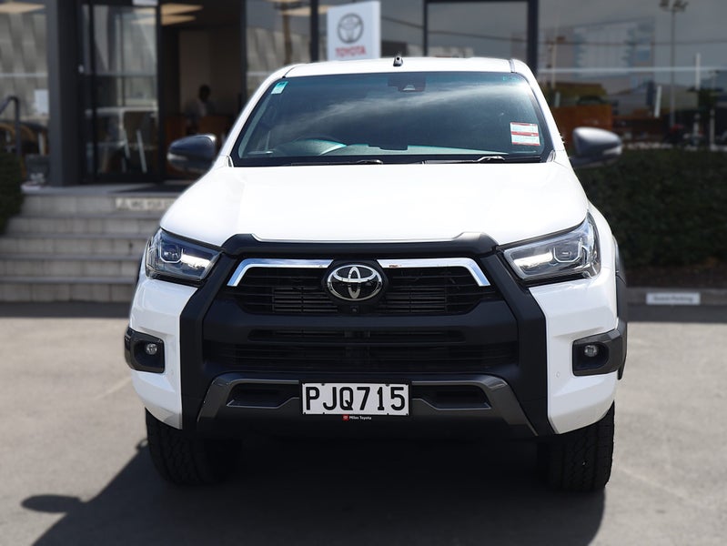 2022 Toyota Hilux SR5 CRUISER 4WD, Leather image 2