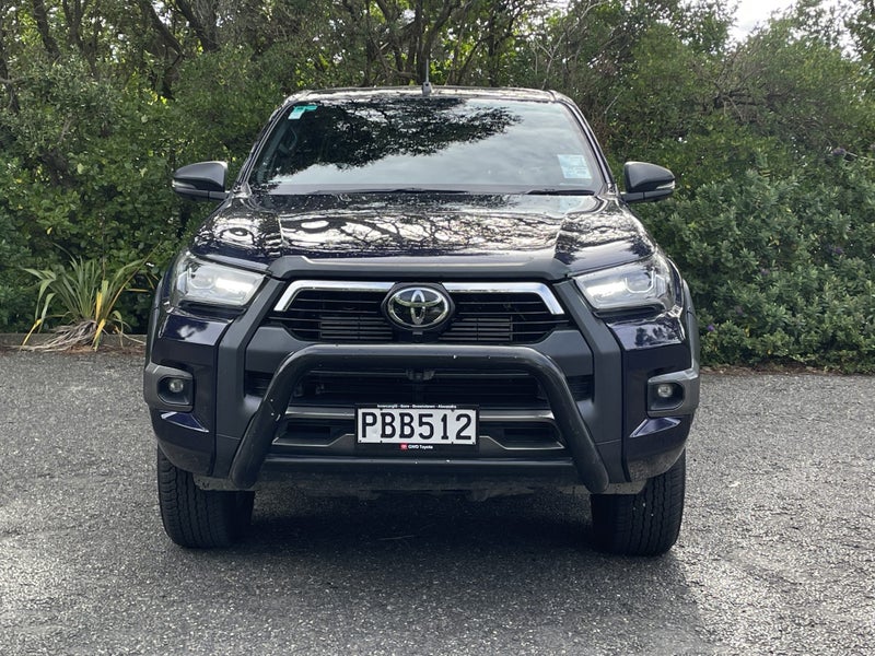 2022 Toyota Hilux SR5 Cruiser PreRunner image 2