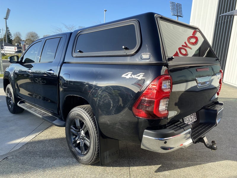 2022 Toyota Hilux SR5 TD DC 2.8DT 4WD image 3