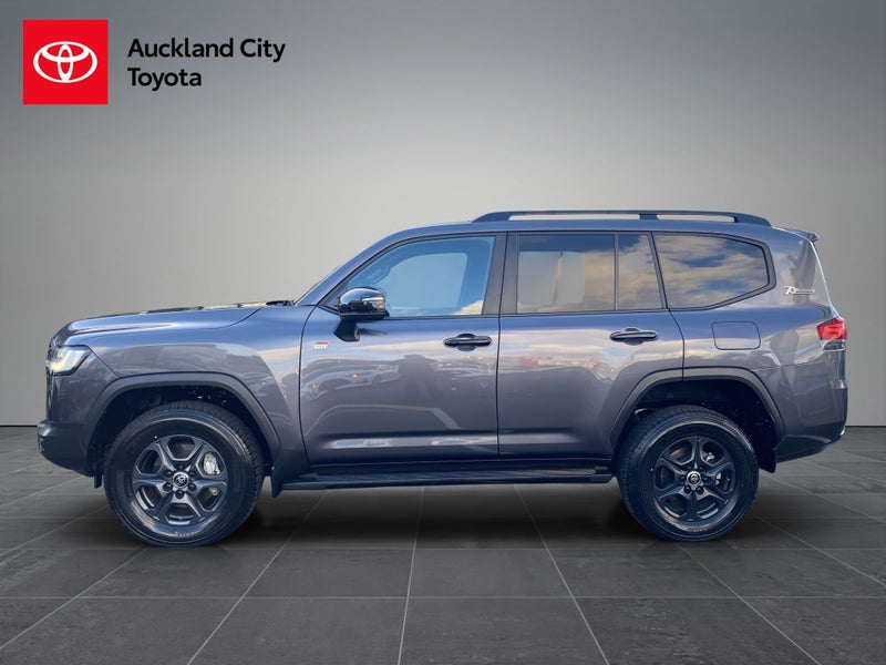 2022 Toyota Land Cruiser 300 GR Sport 3.3DT 10A... image 4