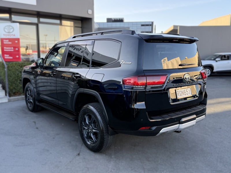 2022 Toyota Land Cruiser 300 GR Sport 3.3L Twin... image 5
