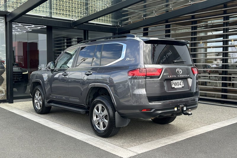 2022 Toyota Land Cruiser 300 VX 3.3 Turbo Diese... image 2