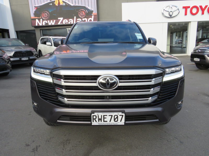 2022 Toyota Land Cruiser 300 VX 3.3DT 10AT 4WD SUV image 2