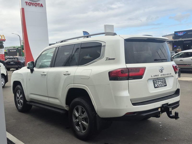2022 Toyota Land Cruiser 300 VX 3.3DT 4WD 10A image 5