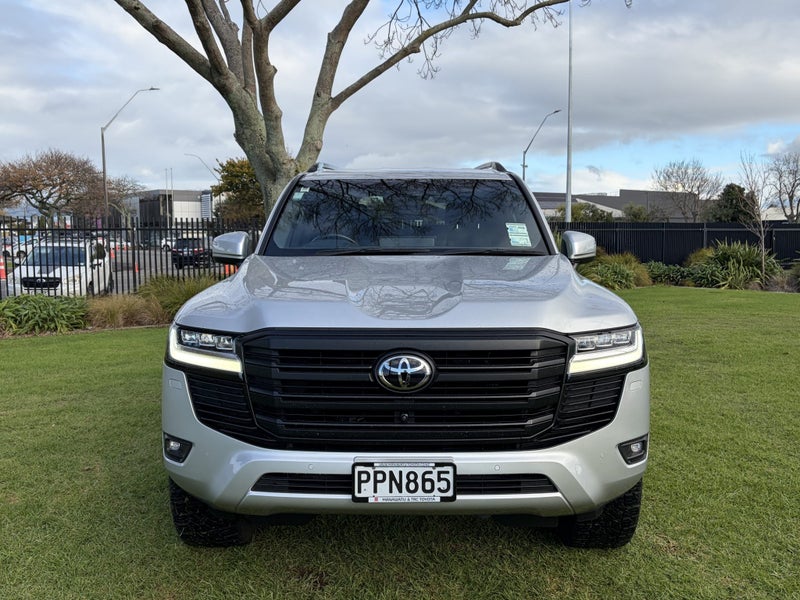 2022 Toyota Land Cruiser 300 VX 3.3DT Automatic... image 2