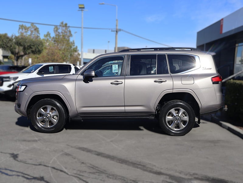 2022 Toyota Land Cruiser 300 VX 4WD 3.3 Twin Tu... image 4