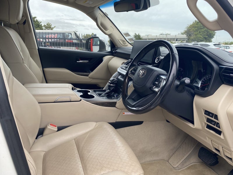 2022 Toyota Land Cruiser 300 VX Limited 3.3DT 1... image 5