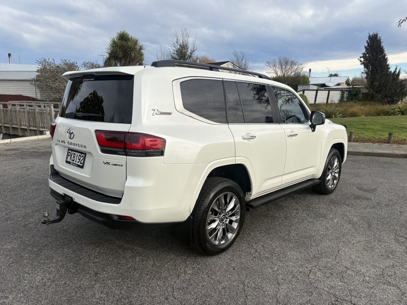 2022 Toyota Land Cruiser 300 VX Limited 3.3DT 1... image 5