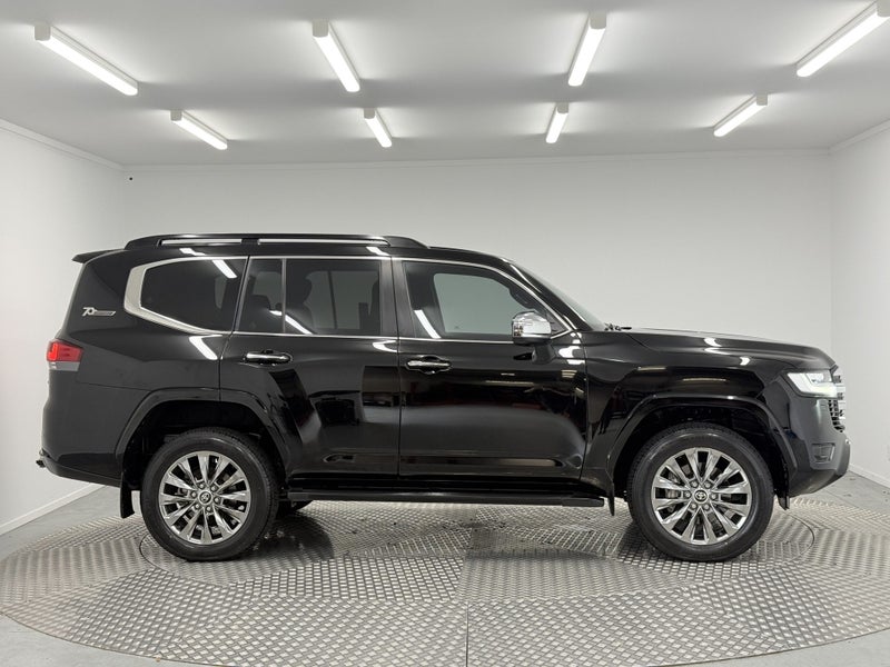 2022 Toyota Land Cruiser 300 VX Limited 3.3DT 4... image 2