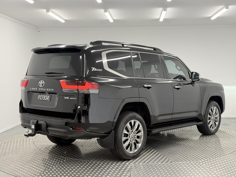 2022 Toyota Land Cruiser 300 VX Limited 3.3DT 4... image 3