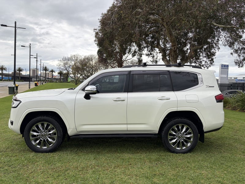 2022 Toyota Land Cruiser 300 VX Limited 3.3DT A... image 4