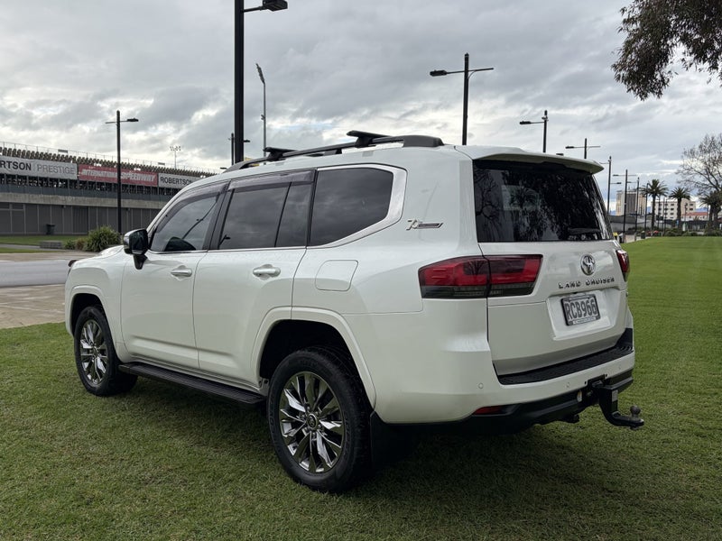 2022 Toyota Land Cruiser 300 VX Limited 3.3DT A... image 5
