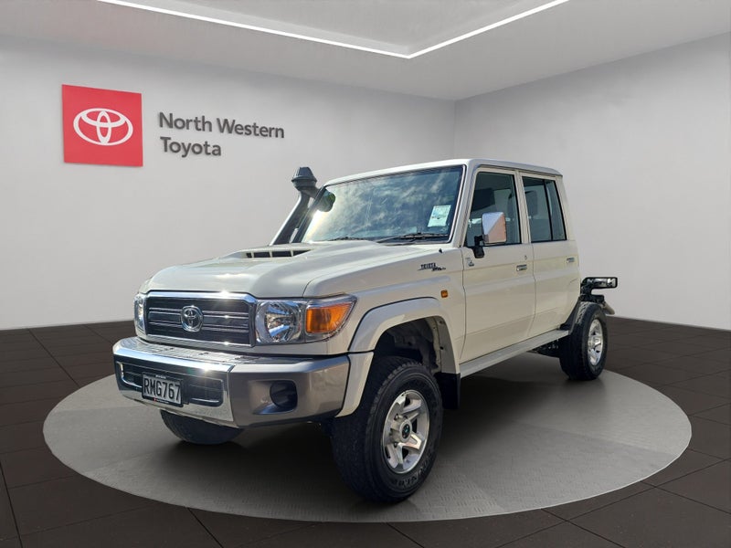 2022 Toyota Land Cruiser Landcruiser LX 4.5DT/4... image 3