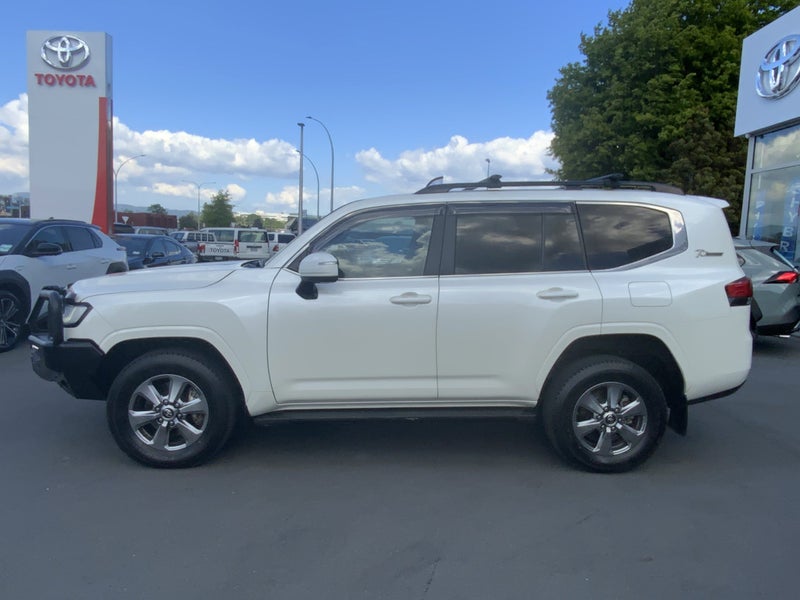 2022 Toyota Land Cruiser LC 300 series New Zeal... image 5