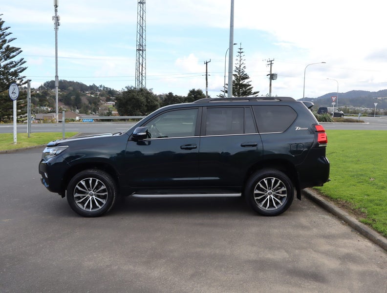 2022 Toyota Land Cruiser Prado Land Cruiser 202... image 5