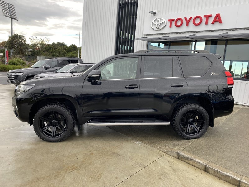 2022 Toyota Land Cruiser Prado PRADO Landcruise... image 2