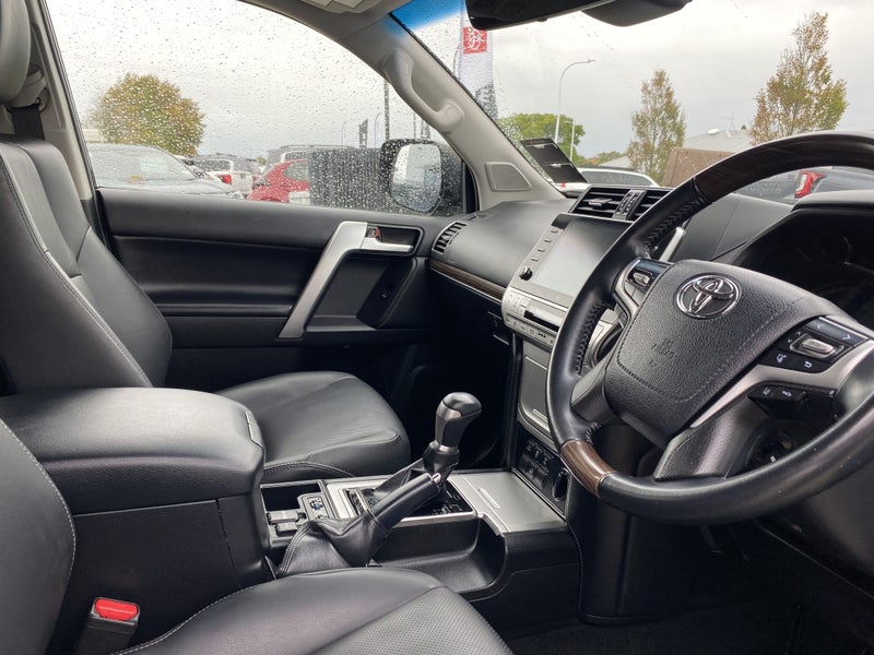 2022 Toyota Land Cruiser Prado PRADO Landcruise... image 5