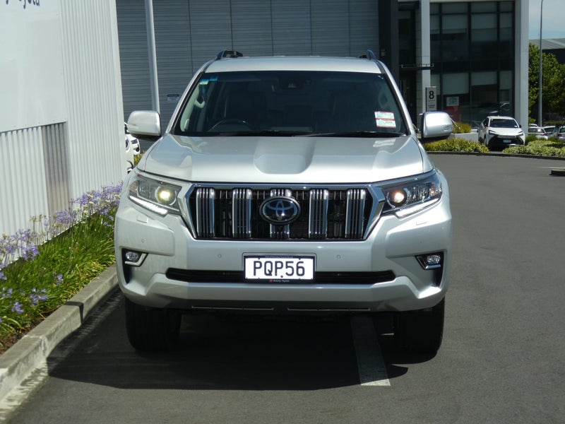 2022 Toyota Land Cruiser Prado VX image 5