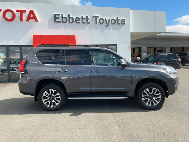 2022 Toyota Land Cruiser Prado VX 2.8D 6AT 4WD... image 2
