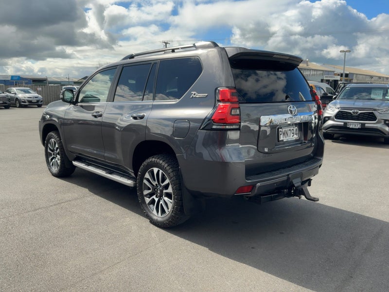 2022 Toyota Land Cruiser Prado VX 2.8D 6AT 4WD... image 5
